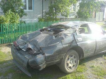 2000 Nissan Laurel Pictures