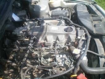 2000 Nissan Laurel Photos