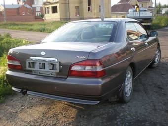 2000 Nissan Laurel Pictures