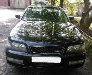 2000 Nissan Laurel Pictures