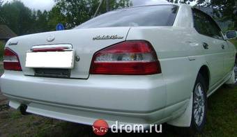 2000 Nissan Laurel Pictures