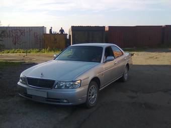 2000 Nissan Laurel Pictures