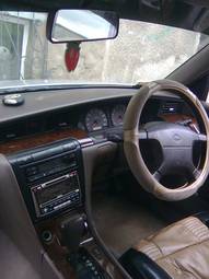 2000 Nissan Laurel Pictures