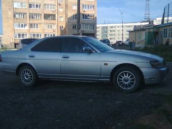 2000 Nissan Laurel Photos