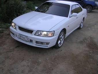 2000 Nissan Laurel Pics