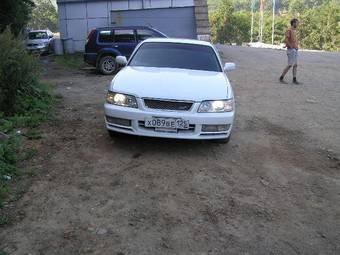 2000 Nissan Laurel Pictures