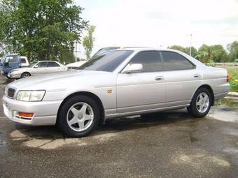 2000 Nissan Laurel Photos