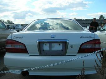 2000 Nissan Laurel Photos