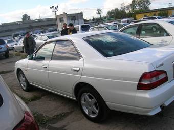 2000 Nissan Laurel Photos