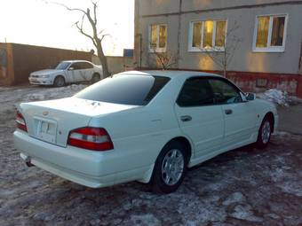 2000 Nissan Laurel Photos