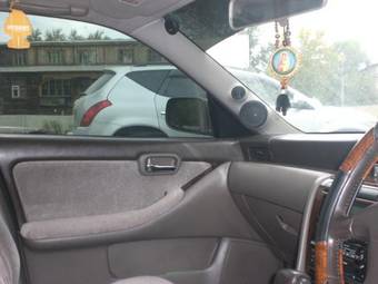 2000 Nissan Laurel Photos