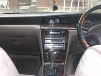 2000 Nissan Laurel Photos