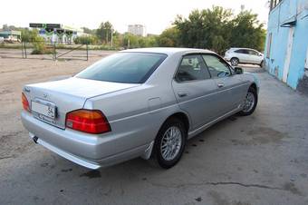2000 Nissan Laurel Photos