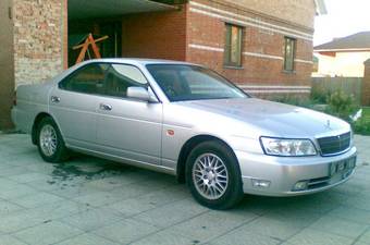 2000 Nissan Laurel Pictures