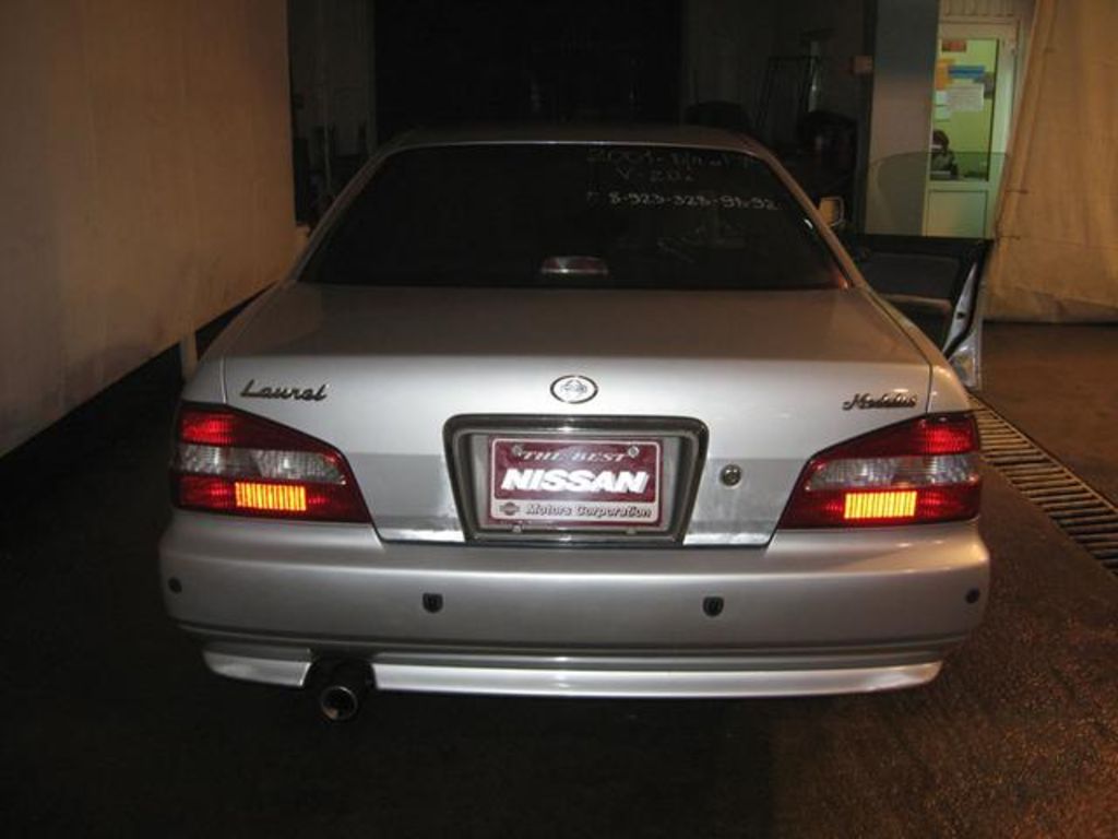 2001 Nissan Laurel