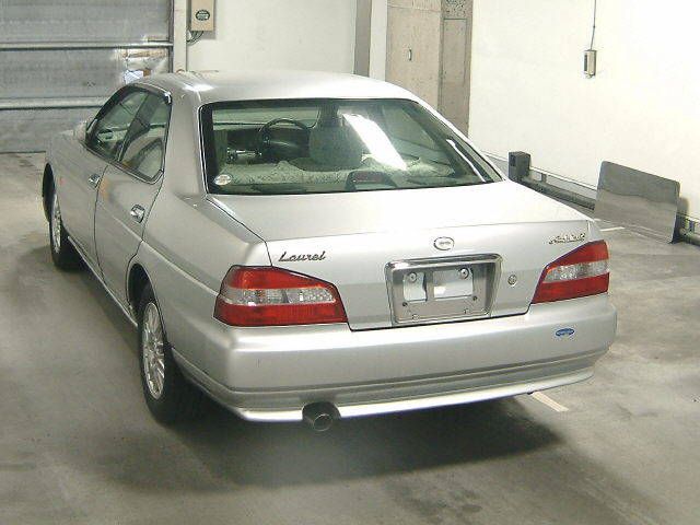 2001 Nissan Laurel