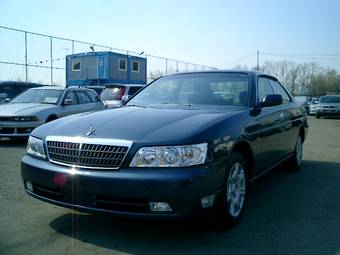 2001 Nissan Laurel Pictures