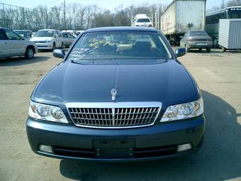 2001 Nissan Laurel Photos