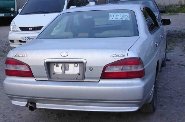 2001 Nissan Laurel