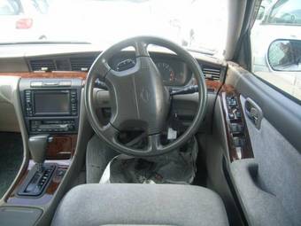 2001 Nissan Laurel Photos