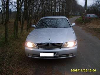 2001 Nissan Laurel Pictures
