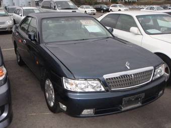 2001 Nissan Laurel Photos