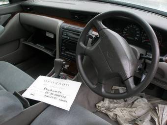 2001 Nissan Laurel Pictures