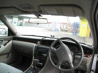 2001 Nissan Laurel Photos