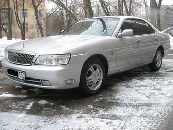 2001 Nissan Laurel Pictures