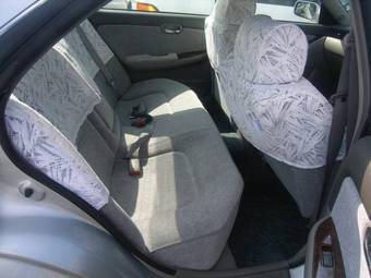 2001 Nissan Laurel Photos