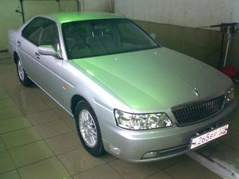2001 Nissan Laurel Pictures