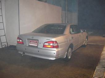 2001 Nissan Laurel Pictures