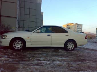 2001 Nissan Laurel Photos