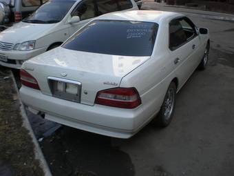 2001 Nissan Laurel Images