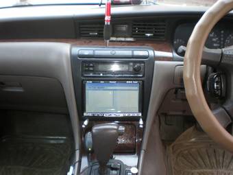 2001 Nissan Laurel Pics