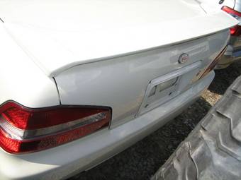 2001 Nissan Laurel Photos
