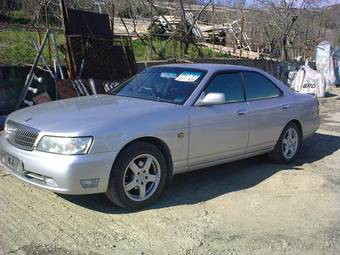 2001 Nissan Laurel Photos