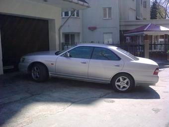 2001 Nissan Laurel Pictures