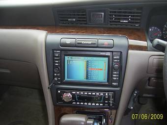 2001 Nissan Laurel Pictures