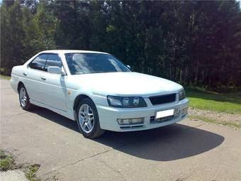 2001 Nissan Laurel Pics