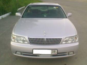 2001 Nissan Laurel Pictures