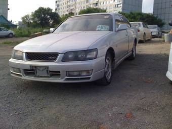 2001 Nissan Laurel Pictures