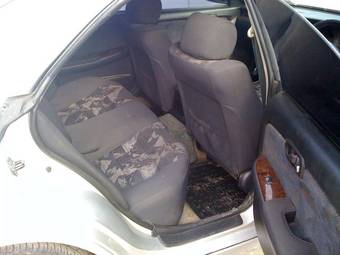 2001 Nissan Laurel Photos