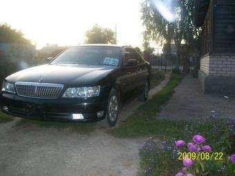 2001 Nissan Laurel Photos