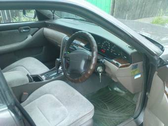 2001 Nissan Laurel Photos