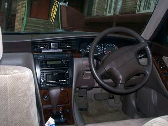 2001 Nissan Laurel Pictures