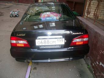 2001 Nissan Laurel Photos