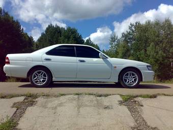 2001 Nissan Laurel Photos