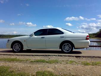 2001 Nissan Laurel Photos