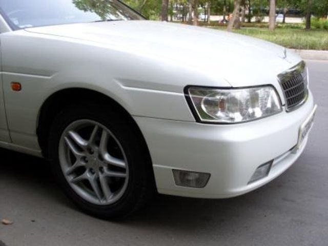 2002 Nissan Laurel